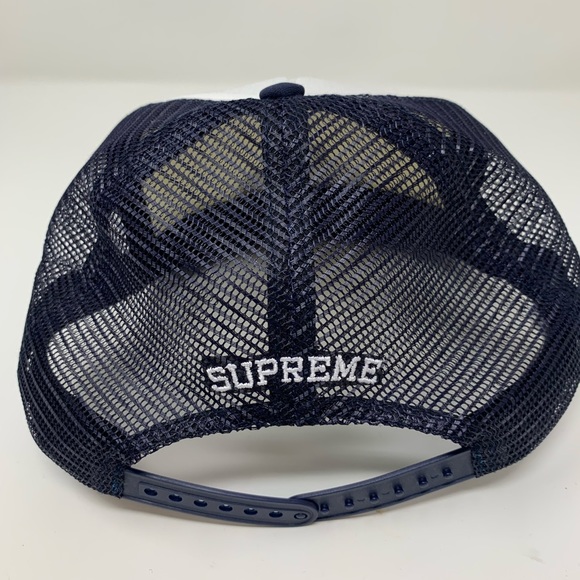 Supreme Cap with Pin Up girl - Picture 3 of 3